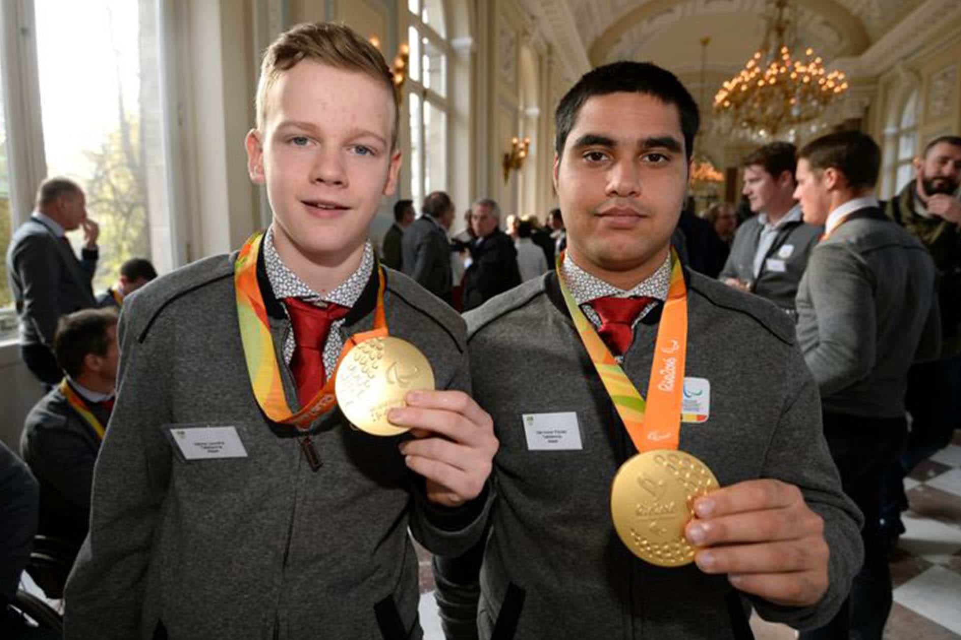 Florian Van Acker met Laurens Devos